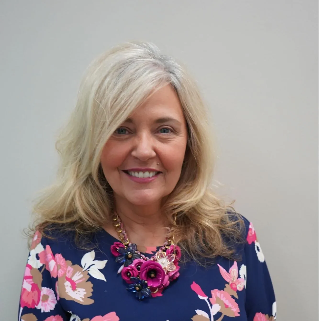 Maureen McMahon Maureen McMahon<br />
Clinical Director | Refresh Recovery Center