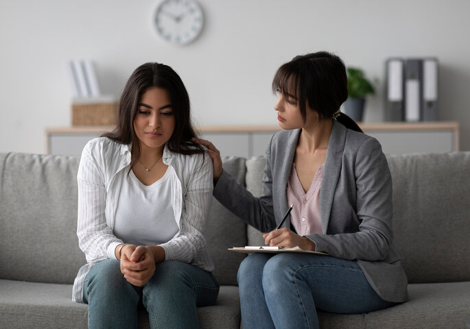How Therapy Improves Addiction Recovery in MA Luxury Addiction Treatment in MA | Refresh Recovery Center